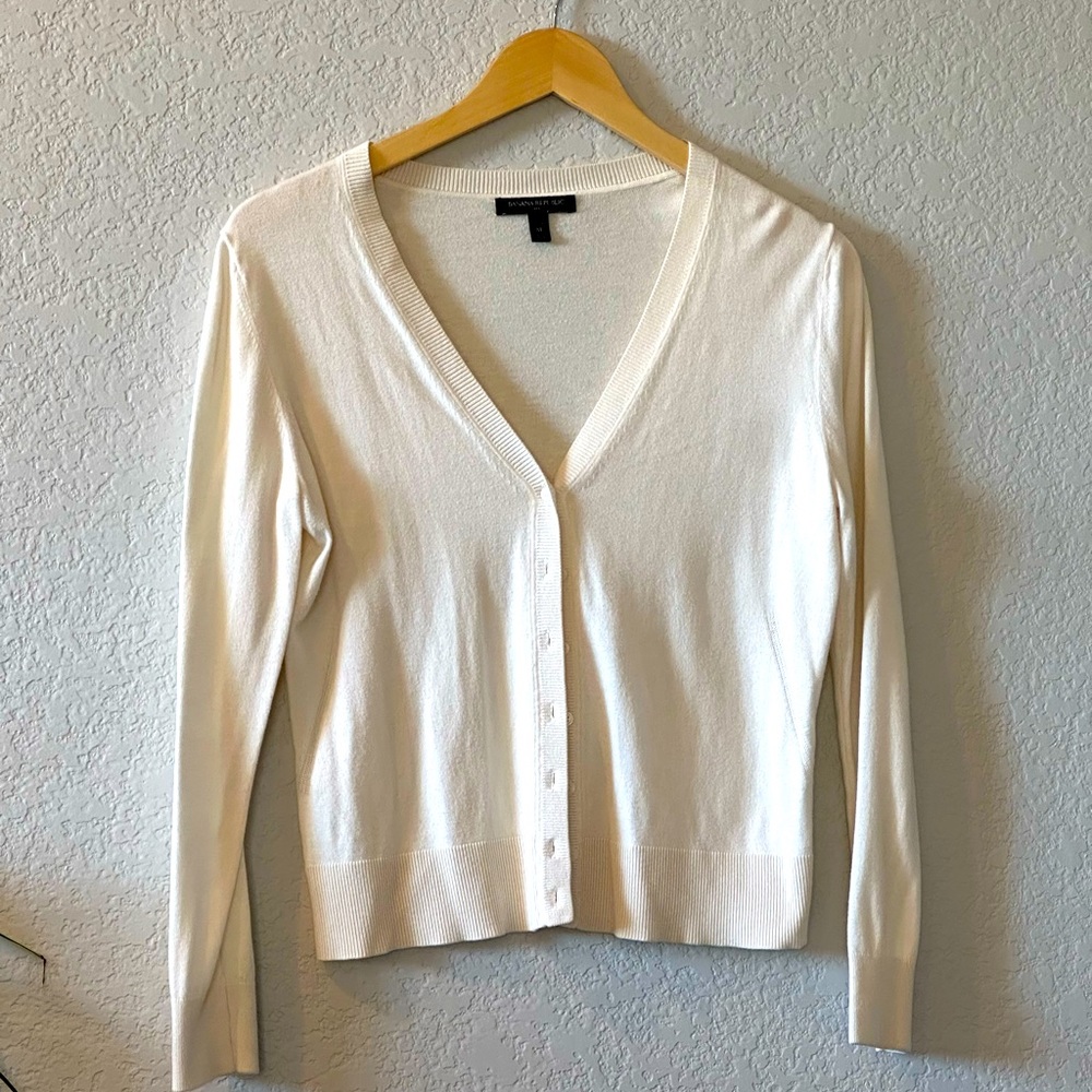 Banana Republic Petite White Cardigan 
Size M